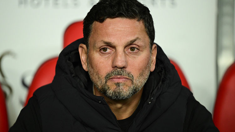 Erol Bulut: Galatasaraya karşı üç golü kontrataktan yiyemezsiniz