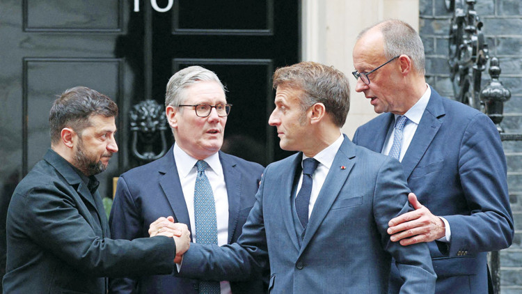 Berlin’de Kiev diplomasisi.... Ukrayna’ya 2027’de AB üyeliği önerisi