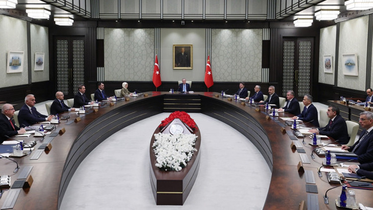 Cumhurbaşkanlığı Kabinesi toplandı İşte masadaki başlıklar
