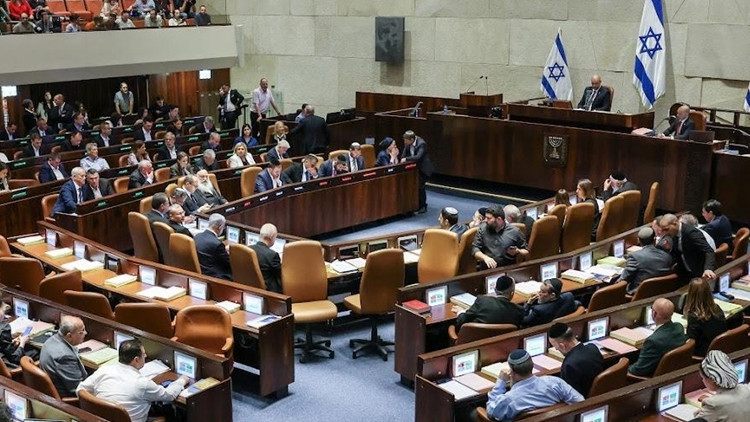 İsrailde Netanyahudan kurtulmak için meclisin feshi tartışılıyor: Harediler mesajı iletti