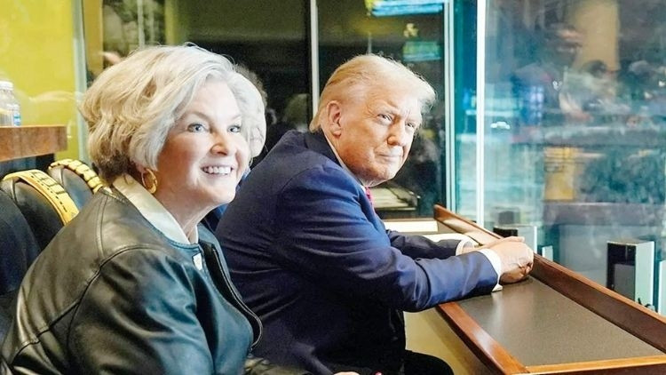 ABD’yi karıştıran röportaj… ‘Trump alkolik bir kişiliğe sahip’ ABD’yi karıştıran röportaj… ‘Trump alkolik bir kişiliğe sahip’