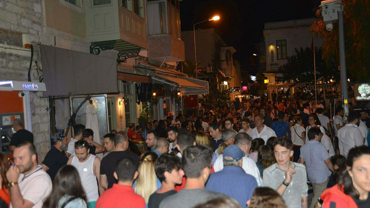 Çeşmede yılbaşında yüzde 90 oranında doluluk bekleniyor Çeşmede yılbaşında yüzde 90 oranında doluluk bekleniyor