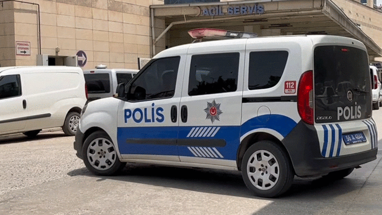 Siirtte kadın cinayeti Evinde bıçaklanmış halde ölü bulundu