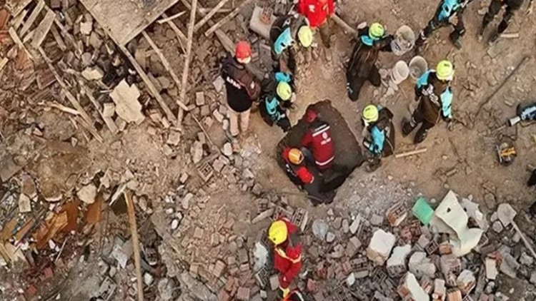 Konyada çöken binaya ilişkin bilirkişi raporu: Duvarlar ince olduğu için yıkılmış olma olasılığı yüksek