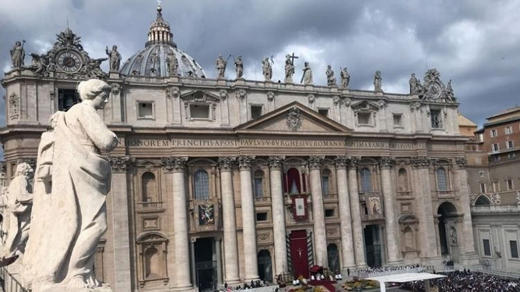 Papa tarafından hediye edilmişti... Aziz Paul heykeli çalındı Papa tarafından hediye edilmişti... Aziz Paul heykeli çalındı