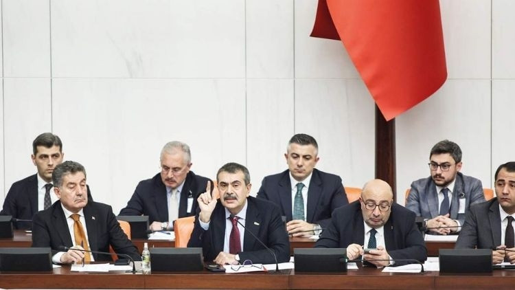 Bakan Tekin soruları yanıtladı