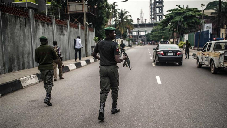 Otobüse silahlı saldırı: Yolcular kaçırıldı