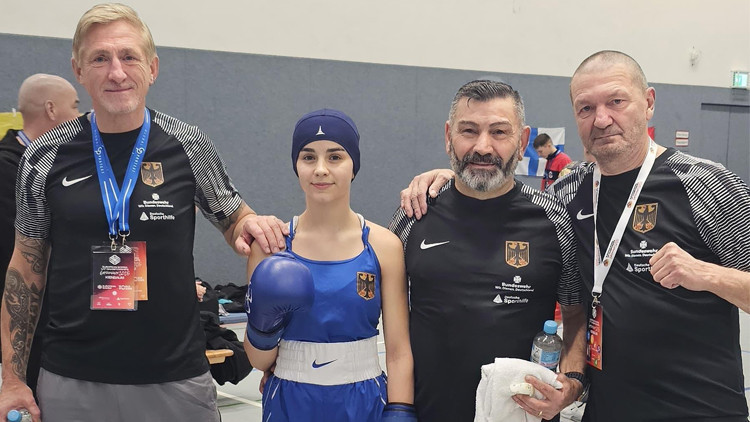 Selina Çukur’dan tarihi mücadele