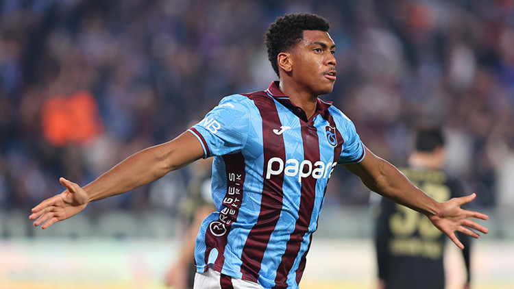 Felipe Augusto tarihin en iyi 11ini oluşturdu: Belki çok gol yer ama çok gol atar