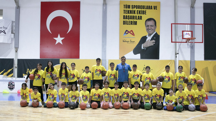 Geleceğin basketbolcuları Mersin’de yetişiyor