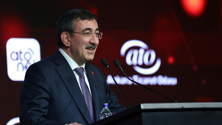 Cumhurbaşkanı Yardımcısı Yılmaz: Hedefimiz, yapay zeka devrimini Türkiye Yüzyılının ana kaldıraçlarından biri haline getirmek Cumhurbaşkanı Yardımcısı Yılmaz: Hedefimiz, yapay zeka devrimini Türkiye Yüzyılının ana kaldıraçlarından biri haline getirmek