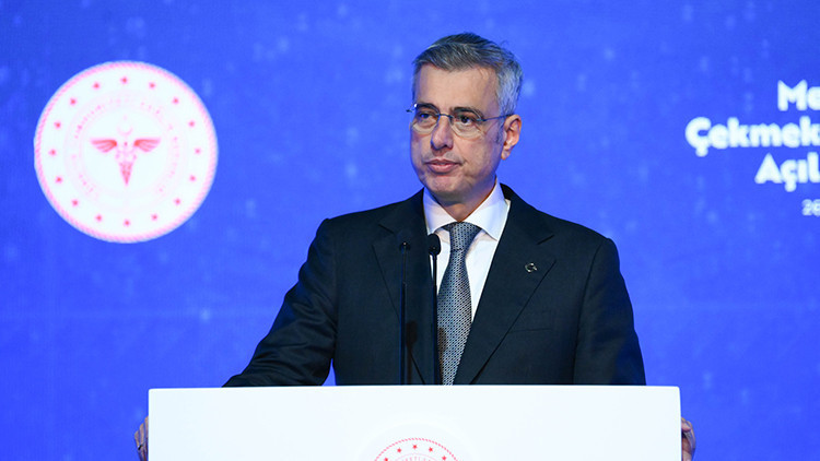 Bakan Memişoğlundan sağlıkta dijital dönüşüm çalışmalarına ilişkin paylaşım