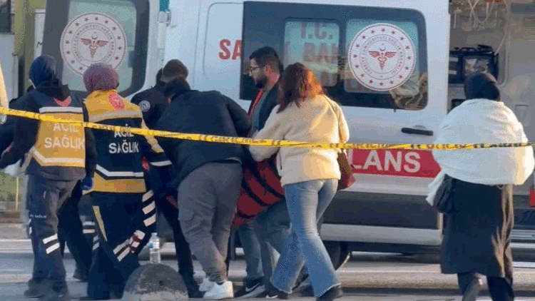 Sultangazide korkunç olay Takip ettiği çocuğa silahla ateş etti, yolda yürüyen kişiyi vurdu