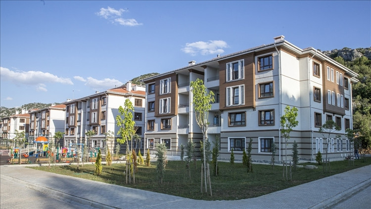 Şırnakta yapılacak 1492 konutun hak sahibi kurayla belirlendi Şırnakta yapılacak 1492 konutun hak sahibi kurayla belirlendi