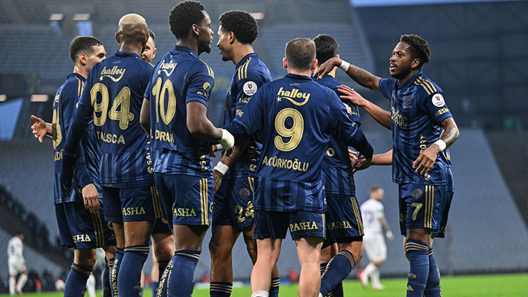 Fenerbahçenin şampiyonluk özlemi bu yıl biter mi