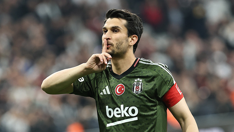 Fedadan vedaya uzanan bir kariyer: Necip Uysal