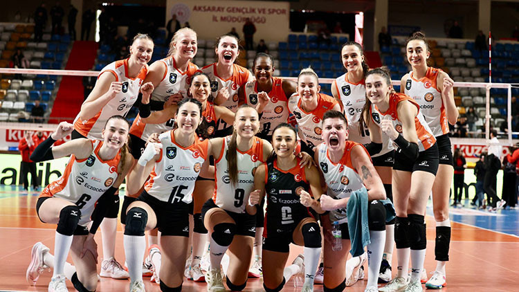 Eczacıbaşı Dynavit, 5 setlik mücadeleden galip ayrıldı Eczacıbaşı Dynavit, 5 setlik mücadeleden galip ayrıldı
