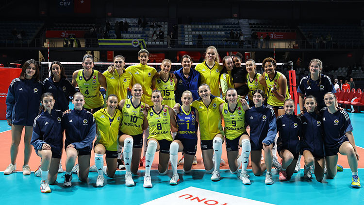 Fenerbahçe Medicana, evinde 3 sette kazandı