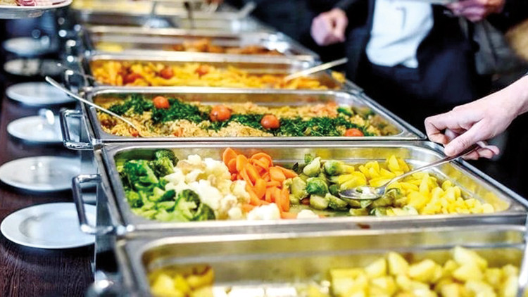 İş hayatında yemek alışkanlıkları dönüşüyor… Çalışanlar sağlıklı yemekleri seçiyor İş hayatında yemek alışkanlıkları dönüşüyor… Çalışanlar sağlıklı yemekleri seçiyor