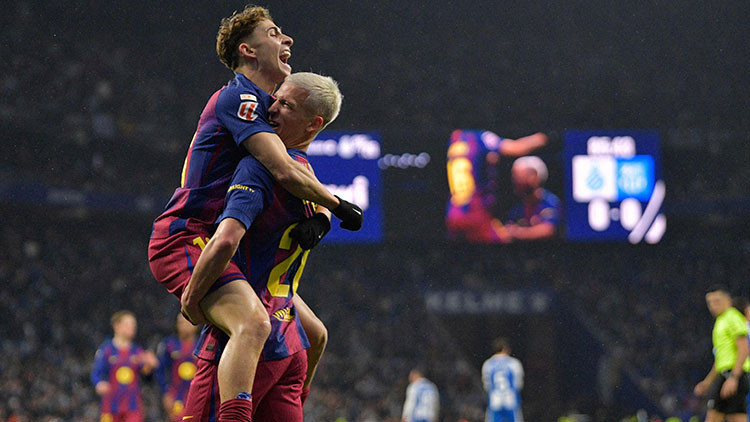 Barcelona, derbide 3 puanı son dakikalarda aldı