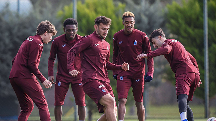 Trabzonsporun Galatasaray maçı kamp kadrosu açıklandı
