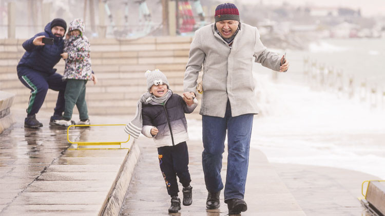 İstanbul’u lodos uçurdu