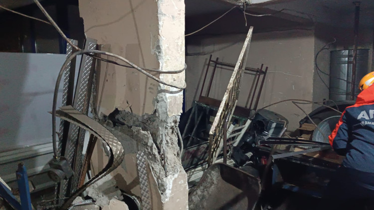 Diyarbakır’da 5 katlı 2 bitişik bina tahliye edildi: 1 kolonu çatladı