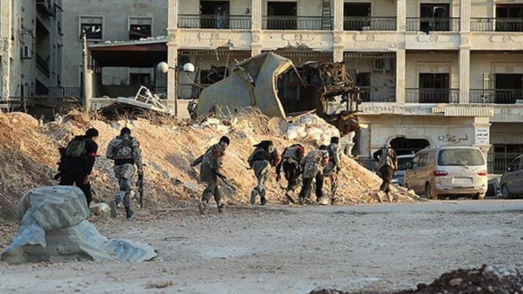 Suriyenin Halep kentinde çatışmalar sürüyor... Siviller tahliye edildi