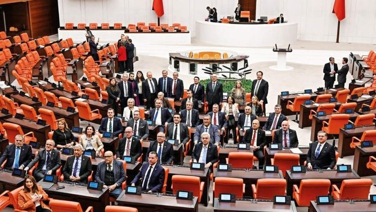 CHP’liler Genel Kurul’da nöbette