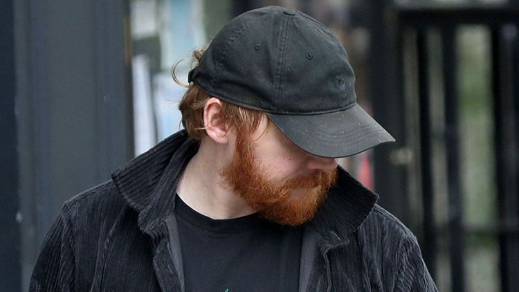 11 yaşında oynadığı tek rolle onu bütün dünya tanıdı… Şöhretin gölgesinden korkmadı… Şimdi büyük servetiyle kurduğu emlak şirketinde çalışıyor