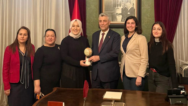 Ticaret Bakanı Prof. Dr. Ömer Bolat, USİKAD UK heyetini Londrada kabul etti