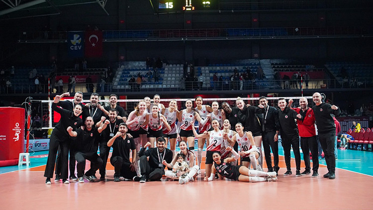 Türk Hava Yolları Fenerbahçe Medicanayı mağlup etti