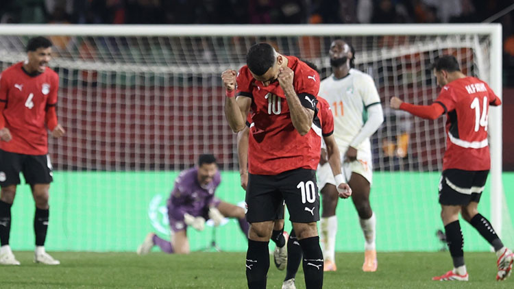 Salah sahne aldı, Mısır Afrika Kupasında yarı final dedi