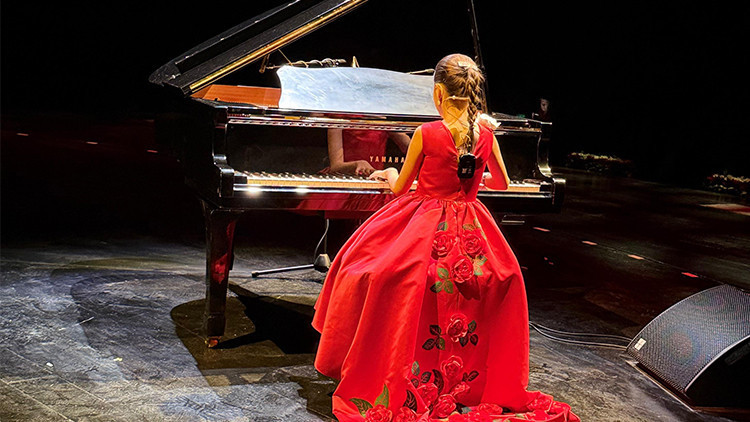 İpek Nisa Göker’den yeni tekli “Yıldız Tozu”