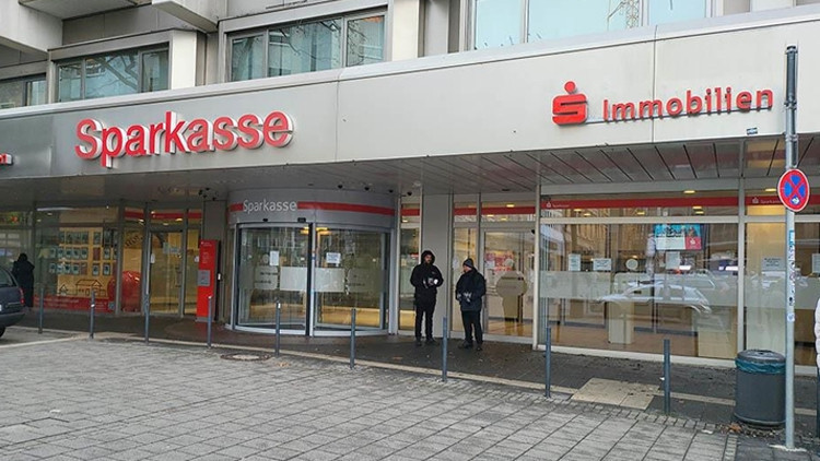 Banka soygununda içeriden destek şüphesi