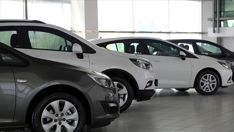 VW ve Mercedesin satışları düştü