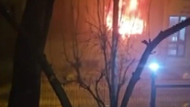Kadıköyde 4 katlı binada yangın: 1i ağır 8 yaralı