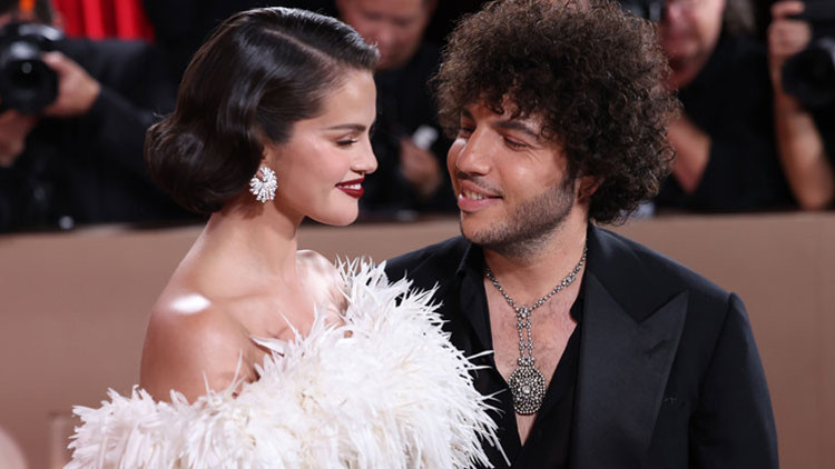 Bir bakışı bile bütün acılarını dindirdi: Şimdi Keyfini çıkaramadan ölürsem diye ağlıyor