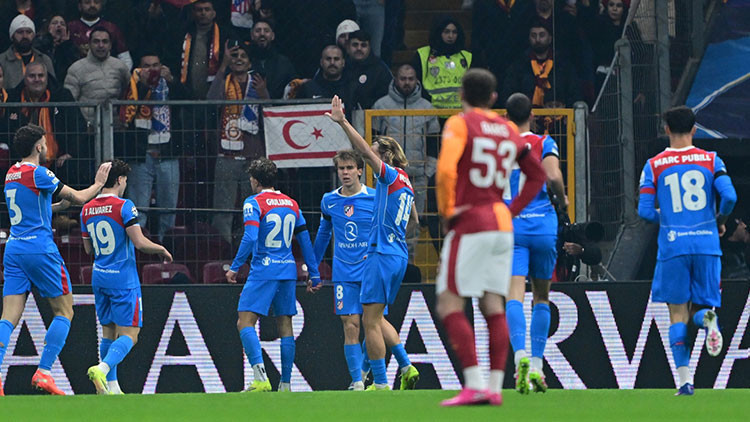 Galatasarayda hatalar pahalıya patladı Galatasarayda hatalar pahalıya patladı