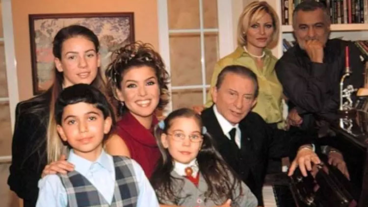 Sanat dünyası yasta... Ne büyük şans sizin öğrenciniz olmak Sanat dünyası yasta... Ne büyük şans sizin öğrenciniz olmak