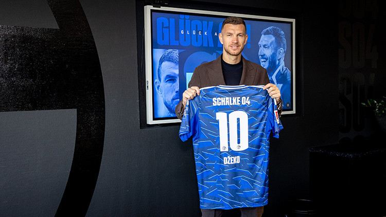 Edin Dzeko Schalkede Edin Dzeko Schalkede