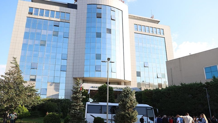 Bayrampaşa Belediyesine yönelik yolsuzluk soruşturmasında zanlılardan 4ü adliyede