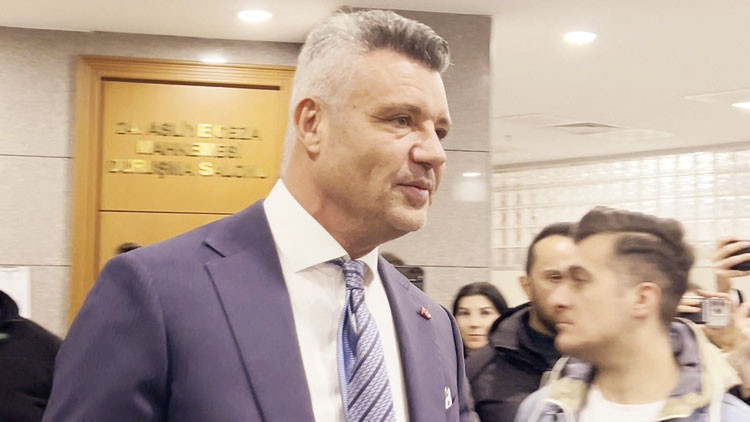 Saran hâkim karşısında