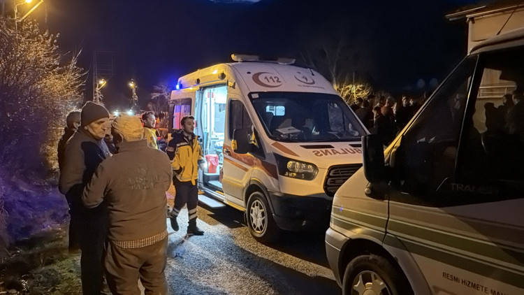 Bartında tartıştığı eşini öldürüp, intihar etti