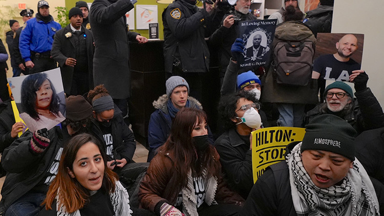 New Yorkta çok sayıda protestocuya gözaltı