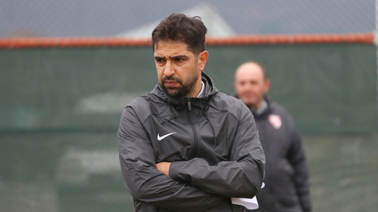 Erdal Güneş kimdir, nereli, kaç yaşında Bolusporun yeni teknik direktörü Erdal Güneş hangi takımları çalıştırdı Erdal Güneş kimdir, nereli, kaç yaşında Bolusporun yeni teknik direktörü Erdal Güneş hangi takımları çalıştırdı