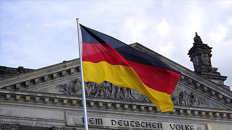 Kühnert: Bu bir skandaldır Kühnert: Bu bir skandaldır