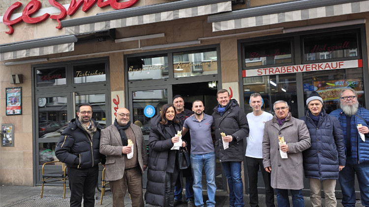 Başkan König, esnafları ziyaret etti