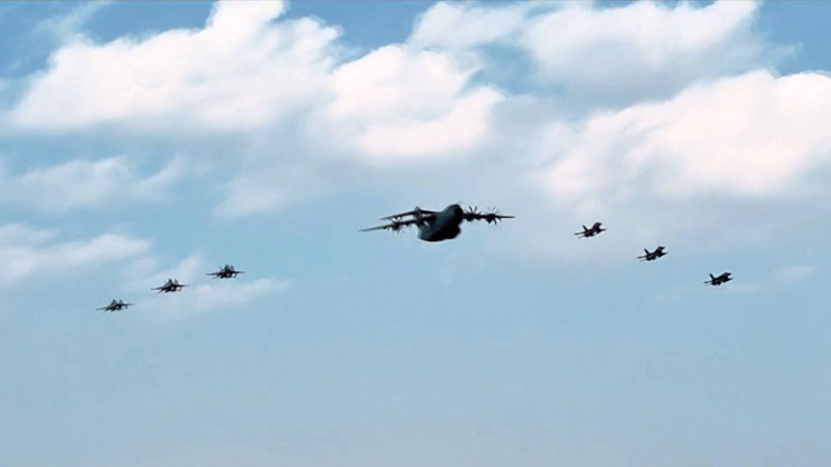 9 bin feette rüzgârla dans