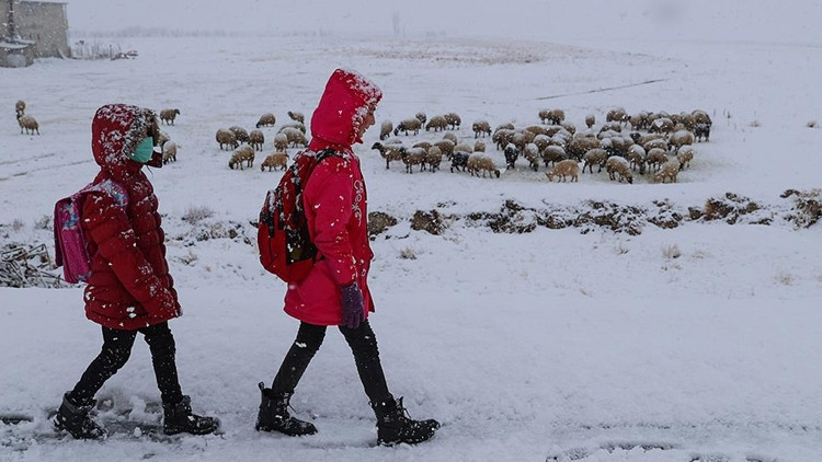 Kırklareli ve Tekirdağın iki ilçesinde eğitime ara